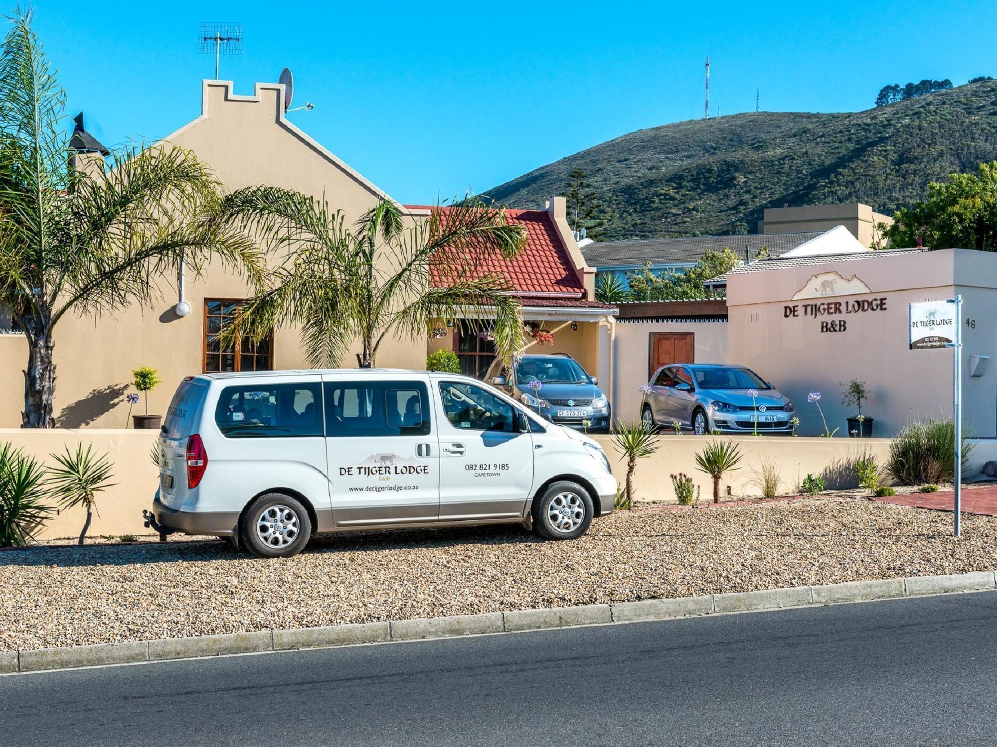 Guesthouse De Tijger Lodge Parow Exterior photo